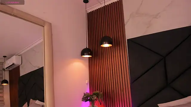 Snapshot of SophieCollins_1 chatting on 28, 10, 2025 SophieCollins 1 online show from 28, 10, 2025