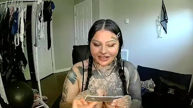 chicanachic13 online show from 14, 6, 2026