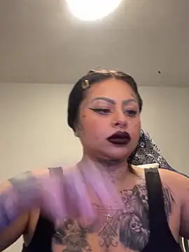 chicanachic13 online show from 9, 9, 2025