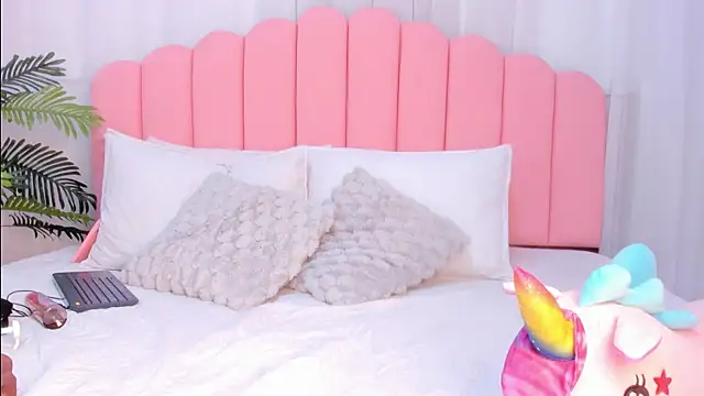 lia queen18 online show from 19, 12, 2025