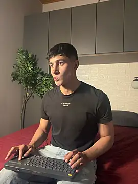 Snapshot of AustinJones_ chatting on 16, 6, 2026 AustinJones online show from 16, 6, 2026