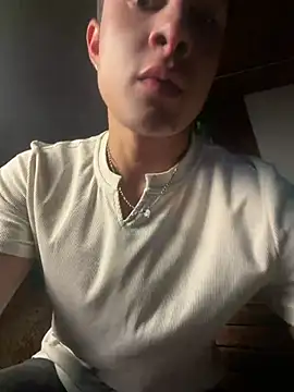 Snapshot of AustinJones_ chatting on 11, 7, 2026 AustinJones online show from 11, 7, 2026