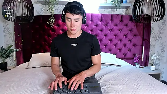 AustinJones  online show from 8, 2, 2026