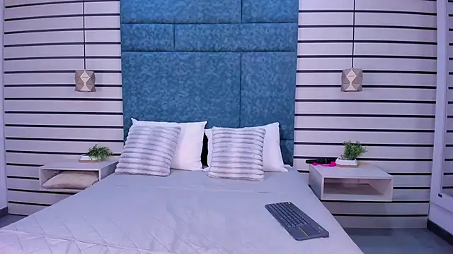 NatyLeone online show from 16, 9, 2025