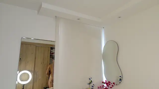 Troye Williams online show from 4, 7, 2026