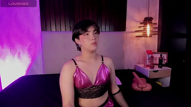 Creamy Angelo online show from 8, 11, 2025