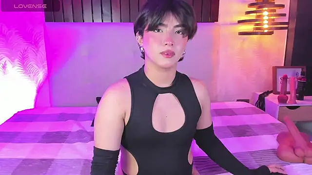 Creamy Angelo online show from 17, 10, 2025