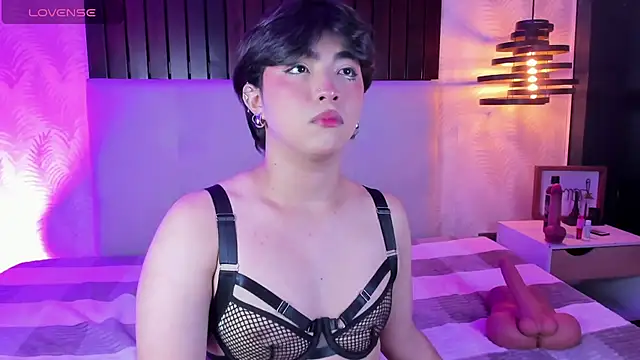 Creamy Angelo online show from 19, 10, 2025