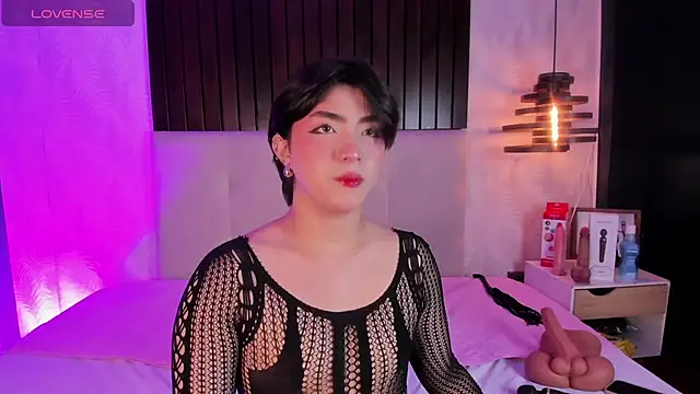 Creamy Angelo online show from 30, 11, 2025