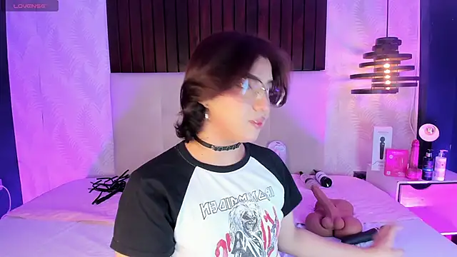 Creamy Angelo online show from 12, 5, 2026