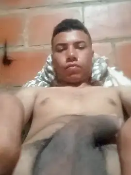 Snapshot of eldelmienbrogrueso chatting on 27, 10, 2025 eldelmienbrogrueso online show from 27, 10, 2025