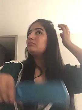 Miia Parker online show from 3, 11, 2025