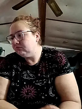 XEmoxkittyx online show from 24, 2, 2026