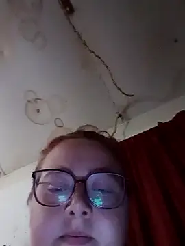 XEmoxkittyx online show from 7, 2, 2026