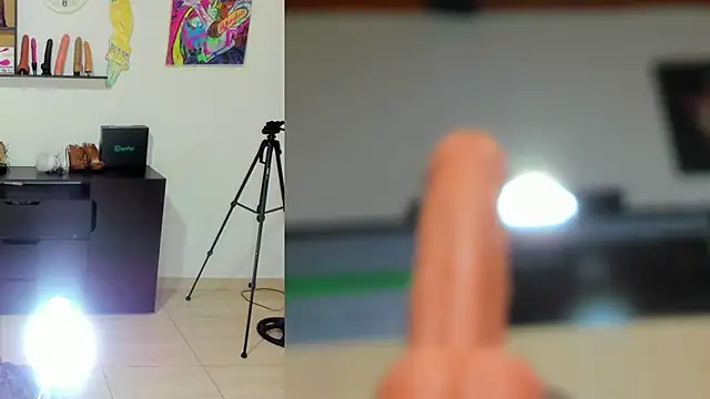 naomy funny online show from 23, 4, 2026