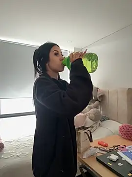 Victoria alson online show from 22, 11, 2025