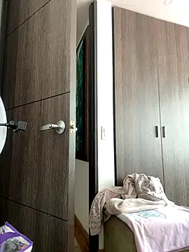 Victoria alson online show from 8, 10, 2025