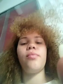 SirenRouge 69 online show from 18, 12, 2025