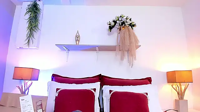 LuciaBenett  online show from 15, 11, 2025