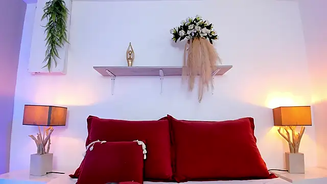 LuciaBenett  online show from 3, 11, 2025