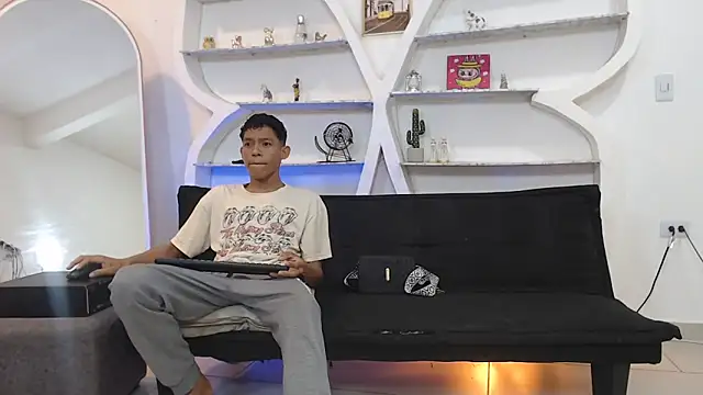 BEAUTY BOYS1 online show from 11, 11, 2025