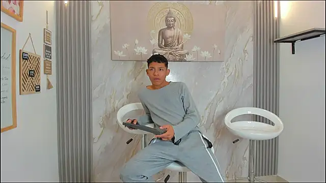 BEAUTY BOYS1 online show from 8, 1, 2026