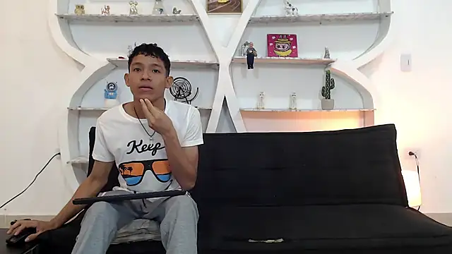 BEAUTY BOYS1 online show from 30, 11, 2025