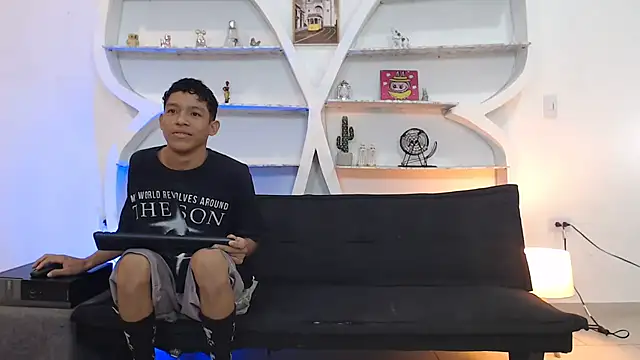 BEAUTY BOYS1 online show from 18, 11, 2025