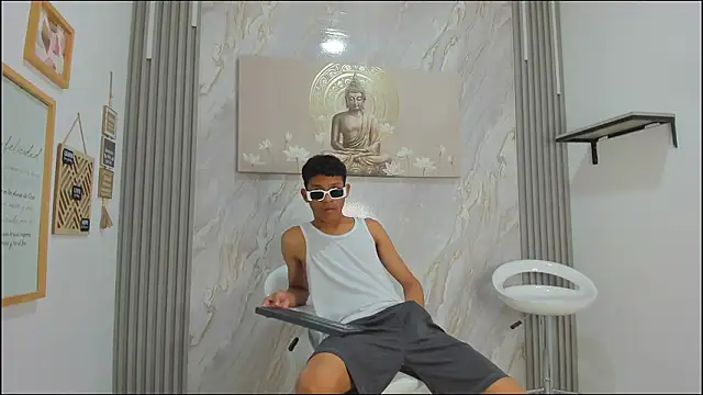 BEAUTY BOYS1 online show from 15, 1, 2026