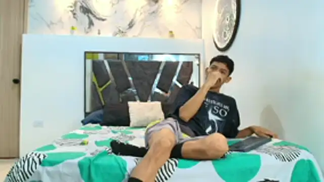 BEAUTY BOYS1 online show from 24, 10, 2025