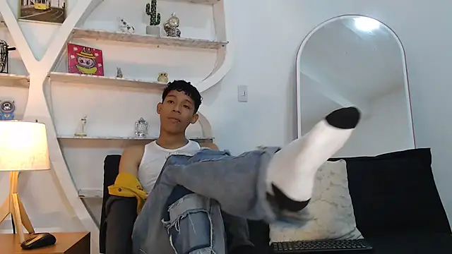 BEAUTY BOYS1 online show from 12, 9, 2025