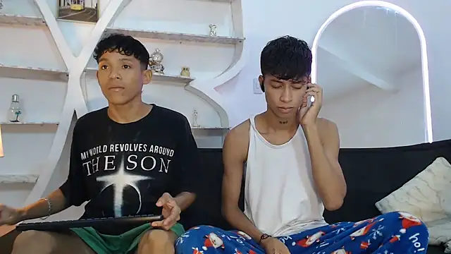 BEAUTY BOYS1 online show from 25, 9, 2025