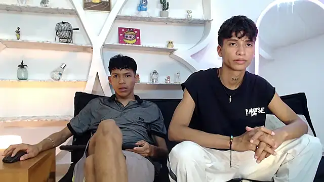 BEAUTY BOYS1 online show from 23, 9, 2025