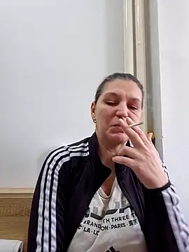 KamillaSpencer online show from 2, 2, 2026