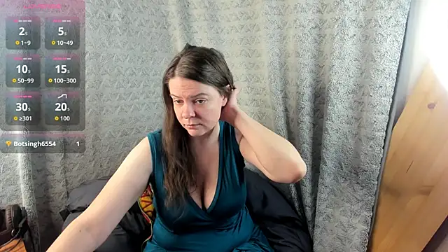 MiaLores online show from 9, 11, 2025