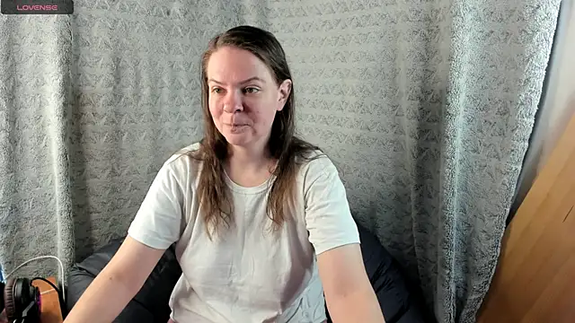 MiaLores online show from 9, 9, 2025