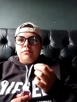 Hailey Curvy online show from 13, 10, 2025