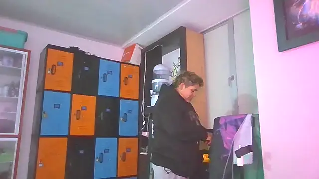 Hailey Curvy online show from 10, 9, 2025