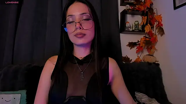 Seraphine hell online show from 27, 3, 2026