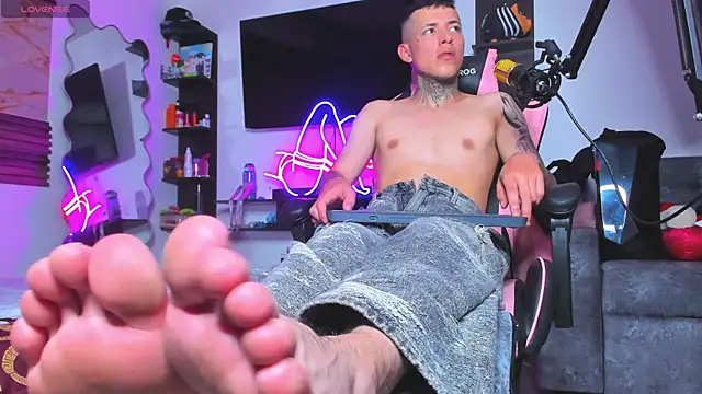 conor 2004 online show from 23, 9, 2025