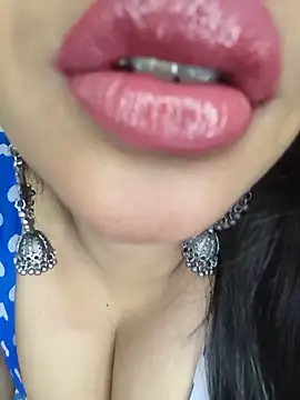 Cute merry01 online show from 17, 5, 2026