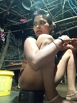 Snapshot of cute_diya_12 chatting on 16, 12, 2025 cute diya 12 online show from 16, 12, 2025