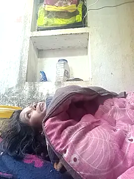 Snapshot of cute_diya_12 chatting on 16, 12, 2025 cute diya 12 online show from 16, 12, 2025