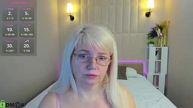 Snapshot of Hella_Fabel chatting on 6, 6, 2026 Hella Fabel online show from 6, 6, 2026