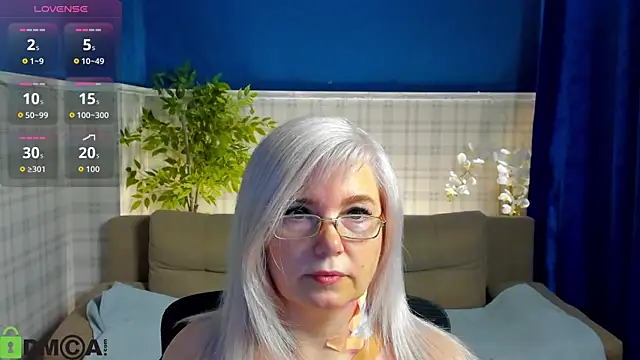 Snapshot of Hella_Fabel chatting on 7, 5, 2026 Hella Fabel online show from 7, 5, 2026