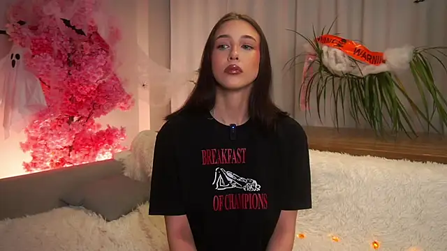 EviaRabasca online show from 31, 10, 2025