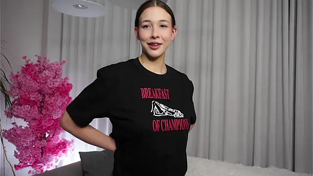 EviaRabasca online show from 18, 9, 2025