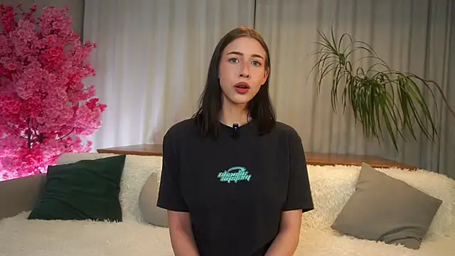 EviaRabasca online show from 12, 10, 2025