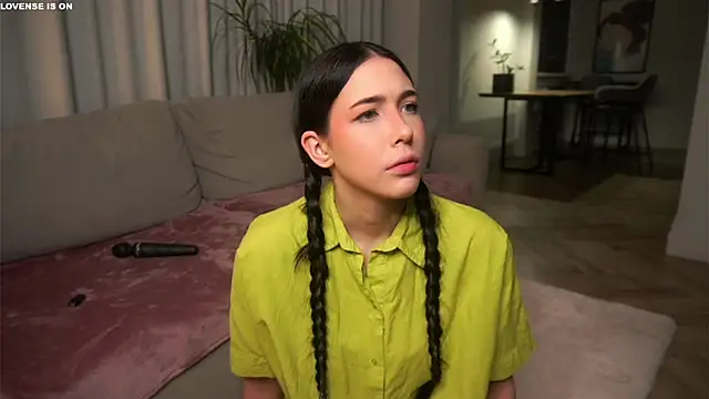 EviaRabasca online show from 20, 11, 2025