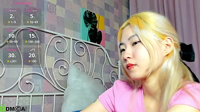 Snapshot of Aisi_18 chatting on 22, 9, 2025 Aisi 18 online show from 22, 9, 2025